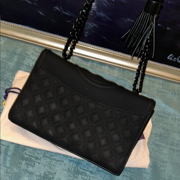 Tory Burch Fleming Two Way Crossbody/ Shoulder Bag - Picture 6 of 17